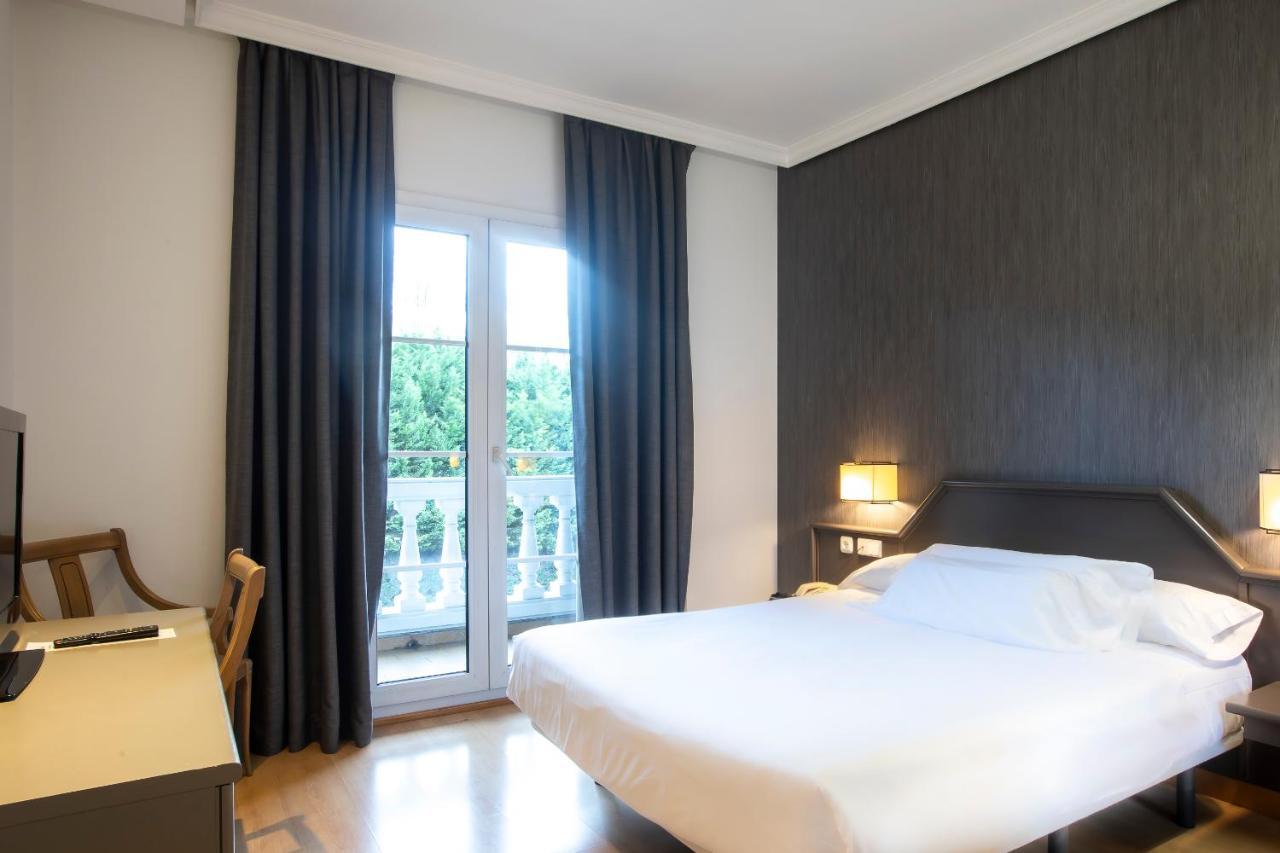 Hotel Urdanibia Park Irun Ngoại thất bức ảnh