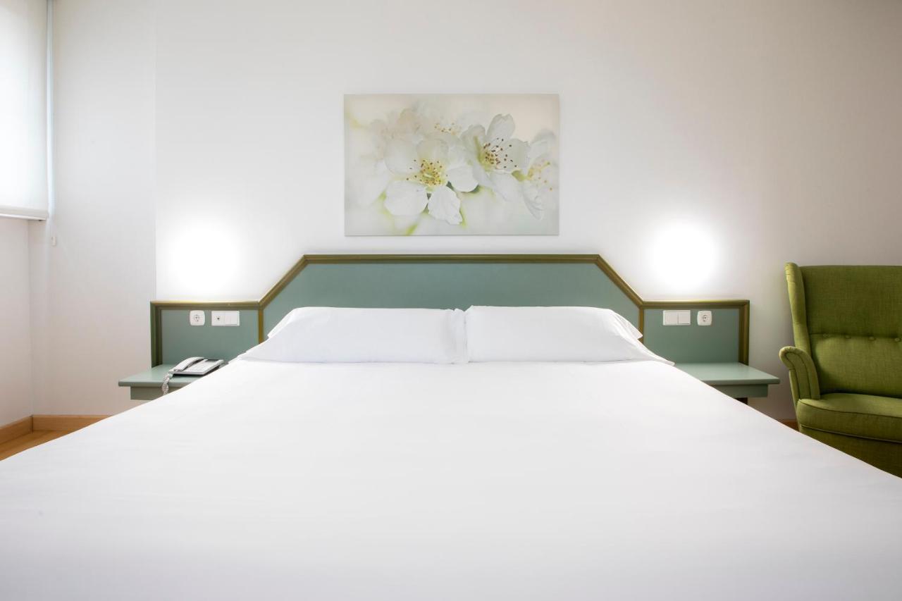 Hotel Urdanibia Park Irun Ngoại thất bức ảnh